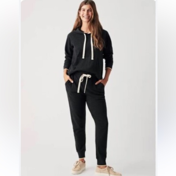 Faherty women's Legend sweater hoodie and jogger set heathered black size L - Picture 1 of 15